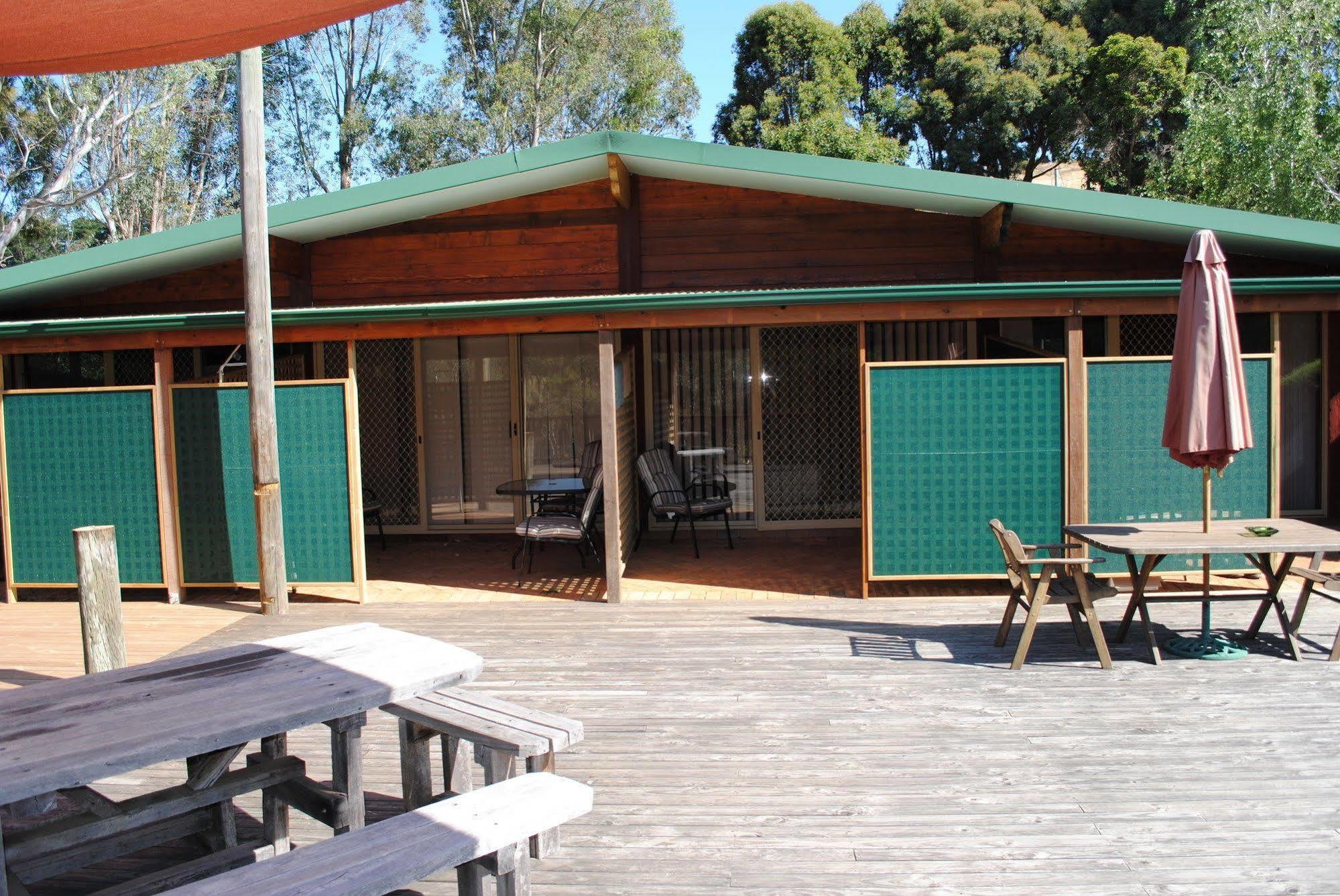 Tweed Valley Lodge Bridgetown Exterior foto